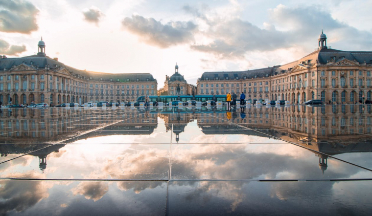 Trajet avec assistance d'assurance à Bordeaux 